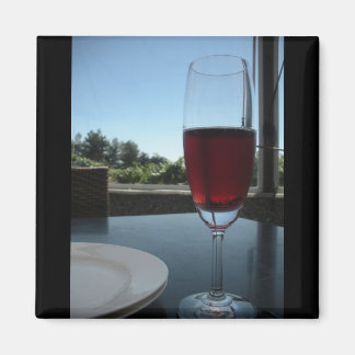 Íman Provando de vinho