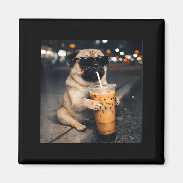 Íman Pug Engraçado Bebendo Café Gelado Meme de Humor Ca (Frente)