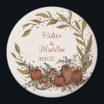 Íman Pumpkin Wreath Inspirivity Casamento outono<br><div class="desc">Este bonito ímã de casamento do outono mostra seus nomes e data. As abóboras e borboletas puxadas à mão dão-lhe uma aparência de queda perfeita para a estação mais fria. Encontre lindos itens correspondentes no "Pumpkin Wreath." Coleção de Inspirividade. Não se esqueça de checar a Inspirividade no Facebook e no...</div>