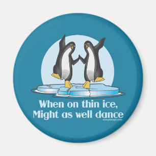 Íman Quando no design engraçado dos pinguins finos do