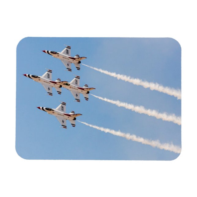Íman Quatro F-16 Thunderbirds voam em formação cerrada (Horizontal)