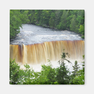 Íman Quedas da parte superior de Tahquamenon