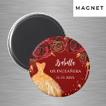 Íman Quinceanera red gold gliter nome do vestido<br><div class="desc">Para uma Quinceañera,  15 festa de aniversário. Um fundo vermelho com brilho de ouro falso,  um vestido e rosas vermelhas,  florais. O nome é escrito com um moderno estilo escrito à mão. Personalize e adicione um nome e data.</div>