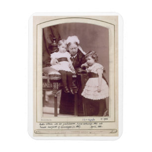 Íman Rainha Victoria (1819-1901) com seus netos,