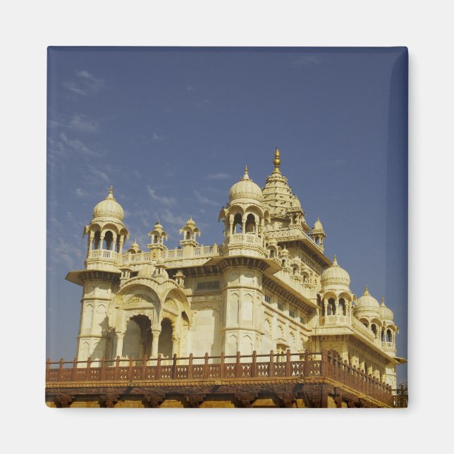 Íman Rajasthan, Índia Uma mulher em pé em um antigo (Frente)