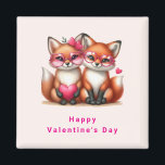 Íman Raposas Laranja-Cachorosas no Dia de os namorados<br><div class="desc">Imã dia de os namorados com uma imagem adorável de 2 raposas vestindo óculos cardíacos agudos de rosa. Decorado com sotaques cardíacos.</div>