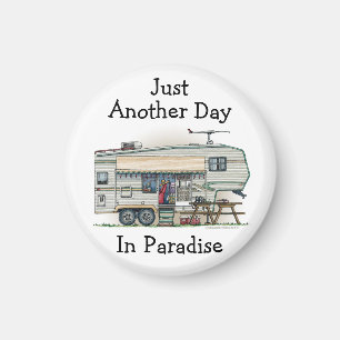 Íman Reboque bonito do viagem do campista da quinta