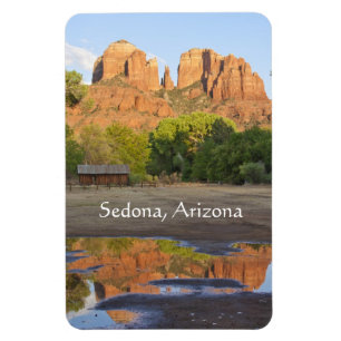 Íman Red Rock Atravessando Sedona, Arizona.