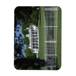 Íman Réplica do Monte Vernon no Lago White Rock em Dall