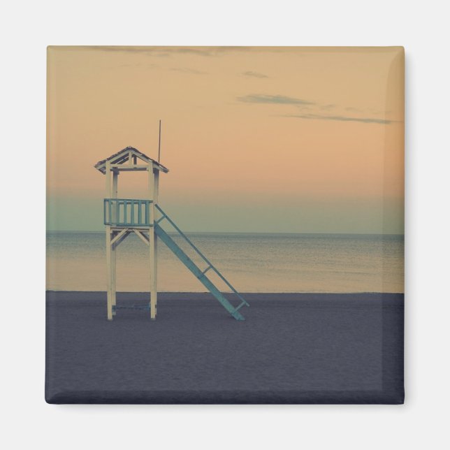 Íman Retro Lifeguard Beach Tower Sunset Photo (Frente)