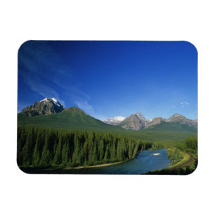 Íman Rio Bow perto do Parque Nacional Banff em Alberta