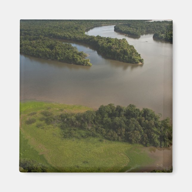 Íman Rio Essequibo, o mais longo rio da Guiana, e (Frente)