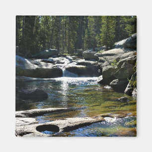 Íman Rio Tuolumne nos Prados de Tuolumne, Yosemite, CA
