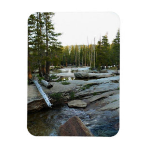 Íman Rio Tuolumne por Campground, Yosemite, CA