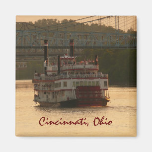 Íman Riverboat no rio Ohio