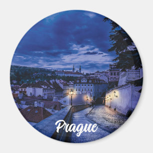 Íman Rua da noite em Praga