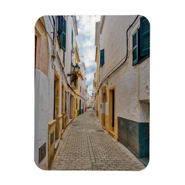 Íman Rua estreita em Ciutadella - Menorca, Espanha (Vertical)