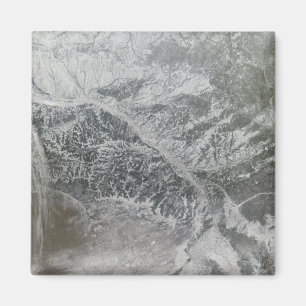 Íman Rússia central nevado e obscura que mostra o Ob R