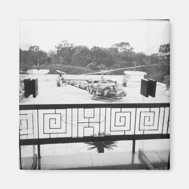 Íman Saigon HCMC Vietnam, Huey Helicopter (Frente)