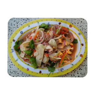 Íman Salada de salsicha picante tailandesa ... Comida d