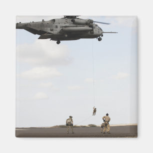 Íman Salário da Força Aérea dirige dispositivo de comba