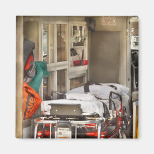 Íman Salvamento - dentro da ambulância