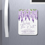 Íman Salvar A Data Casamento Wisteria Lilac Wisteria<br><div class="desc">Salve a data Wisteria Watercolor Wisteria Lilac Wedding A data Magnets apresenta flores elegantes de wisteria de aquarela em lilás macio, lavanda e roxo com folhas verdes em fundo branco com as informações Salvar a data abaixo. Personalize editando o texto nas caixas de texto fornecidas. Projetado para você por ©Evco...</div>