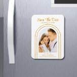 Íman Salve A Data Do Casamento Dourado Da Arte Na moda<br><div class="desc">Salve a data White Dourada Na moda de Script Arte Arte Deco Magnets apresenta a sua dentro de fotos favorita a arca de ouro num fundo branco. Personalize com seu texto editando o texto nas caixas de texto fornecidas. Projetado para você por ©Evco Studio www.zazzle.com/store/evcostudio</div>