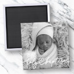 Íman Santa Batismo Foto do Bebê do Coração Chic Moderno<br><div class="desc">Essa design simples e moderna é composta por tipografia de serifa e adiciona uma foto personalizada,  adiciona nome de bebê e mês e ano de batismo</div>