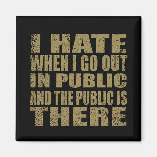 Íman sarcástico engraçado e introvertido