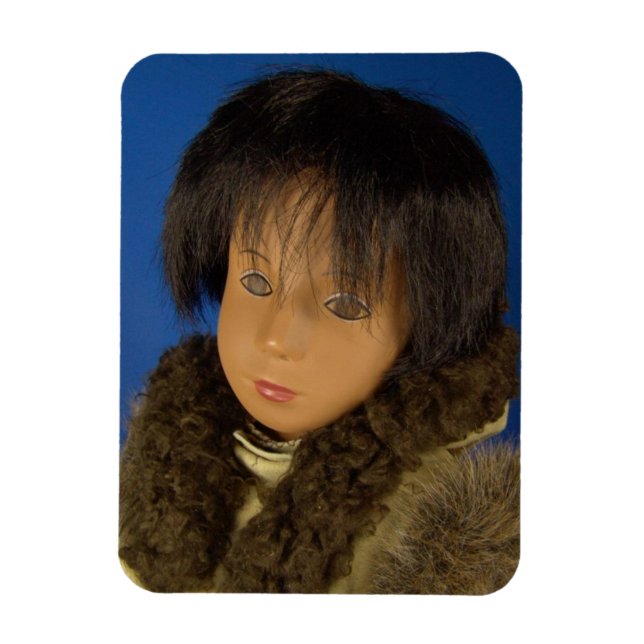 Íman Sasha Puppe / Sasha Doll Premium Flexi Magnet (Vertical)