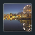 Íman Science World e CBD refletidos em False Creek,<br><div class="desc">COPYRIGHT David Wall / DanitaDelimont.com | CN02 DWA0002.jpg | Science World e CBD refletidos em False Creek,  Vancouver,  British Columbia,  Canadá</div>