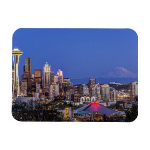 Íman Seattle, centro e Mt. Rainier ao crepúsculo