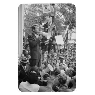 Íman Sen. Robert Kennedy Campaigning para Presidente do