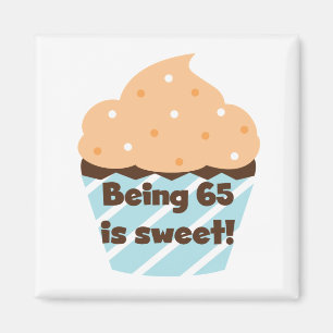 Íman Ser 65 é t-shirt e presentes doces do aniversári