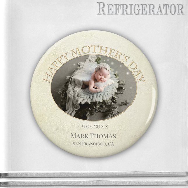 Íman Seu Dia de as mães Elegante de Fotografias (Elegant magnet with your photo on a pale beige with gold stylized design - new mom - Mother's Day)