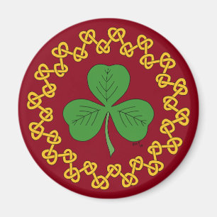 Íman Shamrock and Knotwork on Red