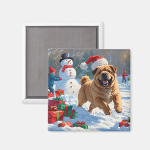Íman Shar Pei Correndo na Neve com Chapéu de Natal