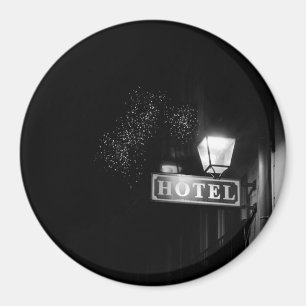 Íman Sinal de hotel Vintage, luz de rua e muitas luzes