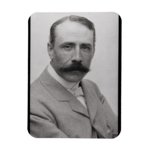Íman Sir Edward Elgar (1857-1934) (foto)