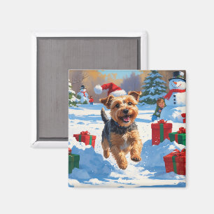 Íman Skye Terrier Correndo na Neve com Chapéu de Natal
