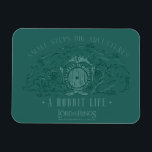 Íman Small Steps, Big Adventures - A Hobbit Life<br><div class="desc">Channel your inner Hobbit with this cozy Lord of the Rings™ design inspired by the peaceful hills of the Shire™. Featuring a quaint Hobbit hole with its signature round door tucked into a lush, grassy hillside, the artwork is paired with the uplifting phrase, “Small Steps Big Adventures – A Hobbit...</div>