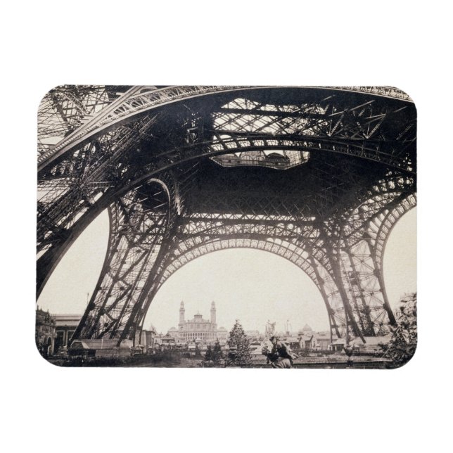 Íman Sob a Torre Eiffel, antes de subir, de 'L' (Horizontal)