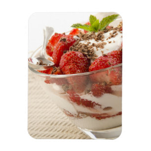 Íman Sobremesa da morango com Yogurt fresco