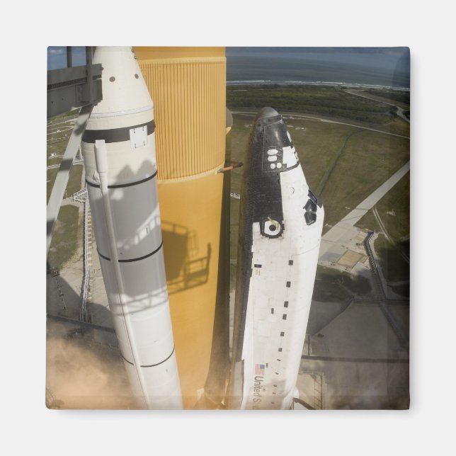 Íman Space Shuttle Atlantis levanta 17 (Frente)