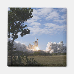 Íman Space Shuttle Atlantis levanta 18