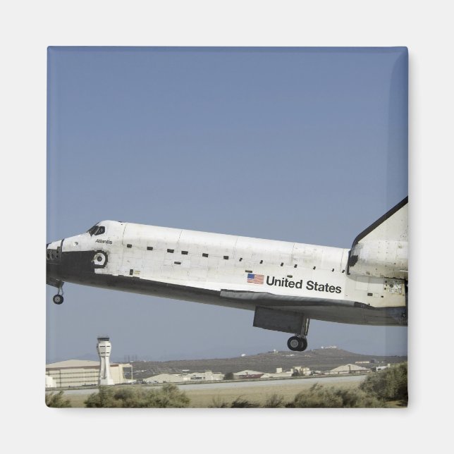 Íman Space Shuttle Atlantis se prepara para pousar (Frente)