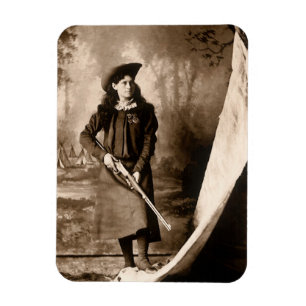Íman Srta. Annie Oakley com Arma, Retrato Fotográfico A