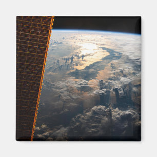 Íman Sunglint Beams No Mar De Celebes No Sudeste Asiáti