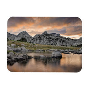 Íman Sunset no lago Pirâmide